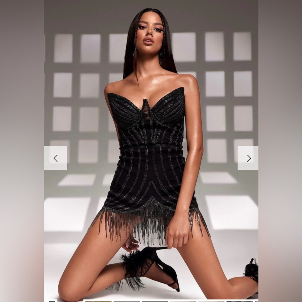 Elegant Strapless Black Mini Dress